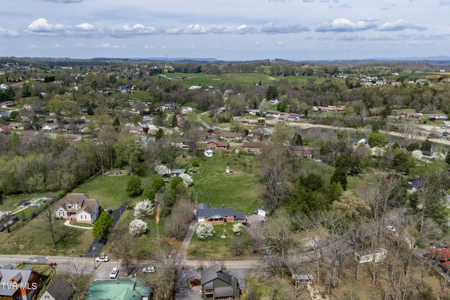 247 Cedar Point Road, Johnson City, TN 37601