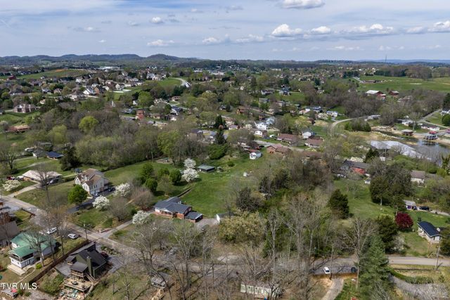 247 Cedar Point Road, Johnson City, TN 37601