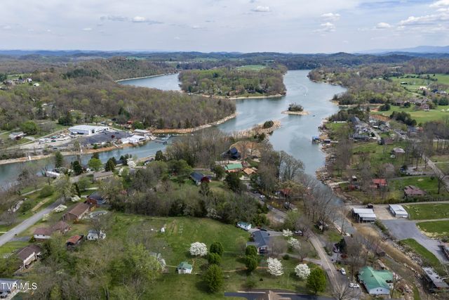 247 Cedar Point Road, Johnson City, TN 37601