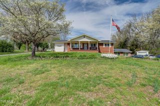 247 Cedar Point Road, Johnson City, TN 37601