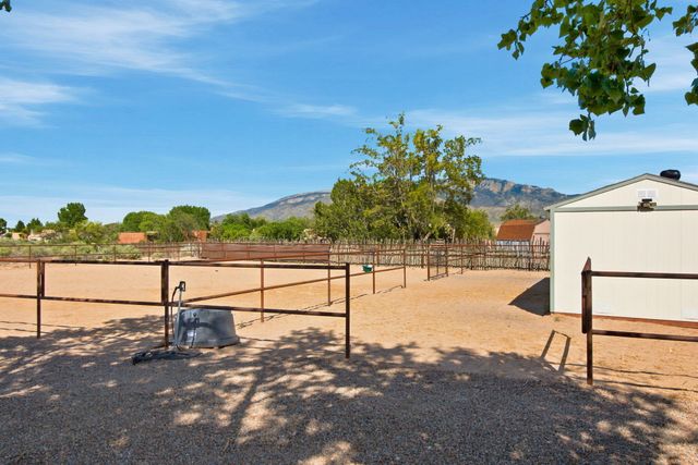 236 Sagebrush Drive, Corrales, NM 87048