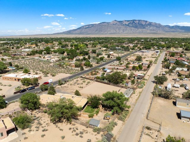 236 Sagebrush Drive, Corrales, NM 87048
