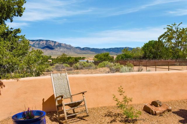 236 Sagebrush Drive, Corrales, NM 87048