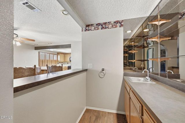 1122 Casitas Court, Ventura, CA 93004