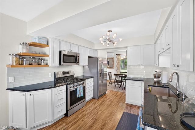 35755 Solon Road, Solon, OH 44139