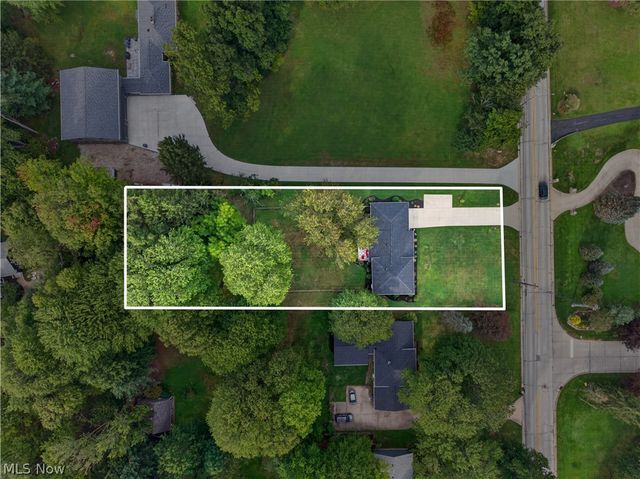 35755 Solon Road, Solon, OH 44139