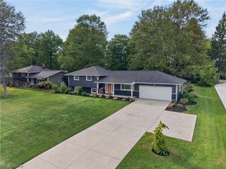 35755 Solon Road, Solon, OH 44139