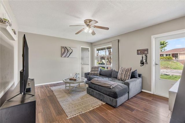 124 N 80 Terrace, Kansas City, KS 66111