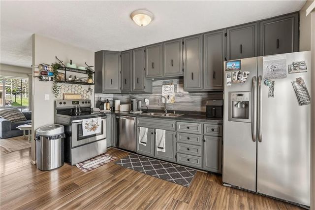 124 N 80 Terrace, Kansas City, KS 66111