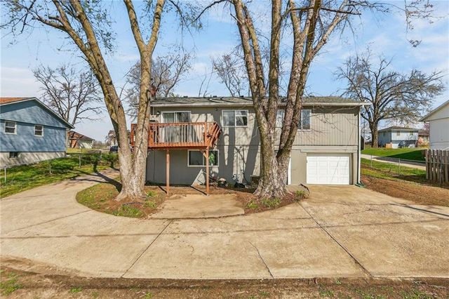 124 N 80 Terrace, Kansas City, KS 66111