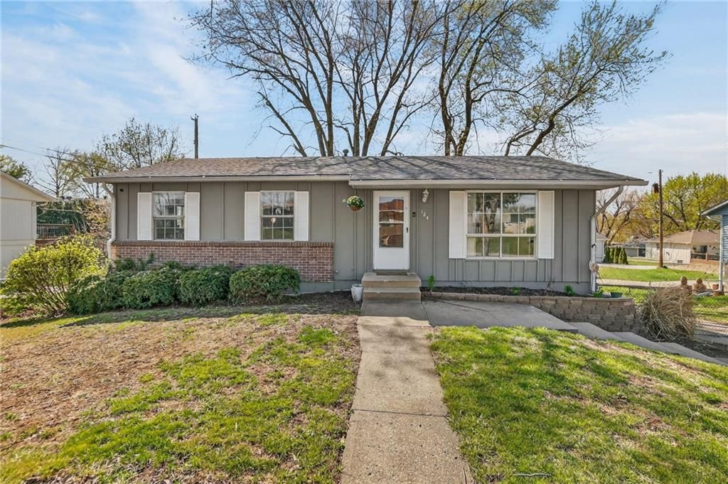 124 N 80 Terrace, Kansas City, KS 66111