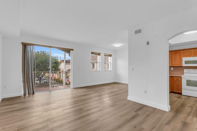 8970 W Flagler Street 208, Miami, FL 33174