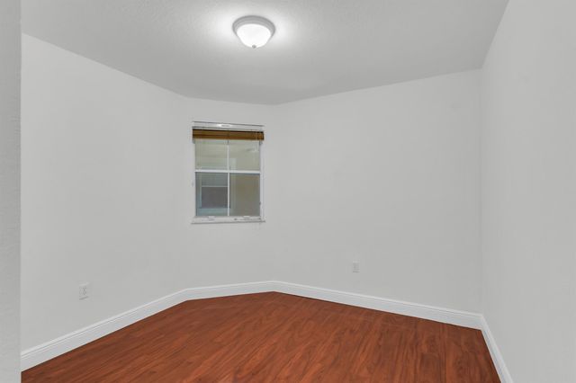 8970 W Flagler Street 208, Miami, FL 33174