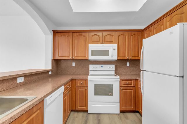 8970 W Flagler Street 208, Miami, FL 33174