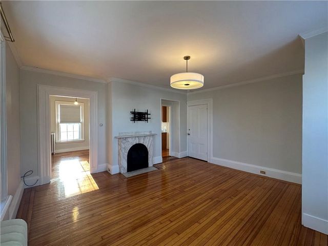 5 Record Street 2B, Newport, RI 02840