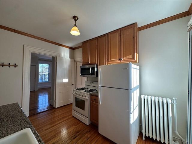 5 Record Street 2B, Newport, RI 02840