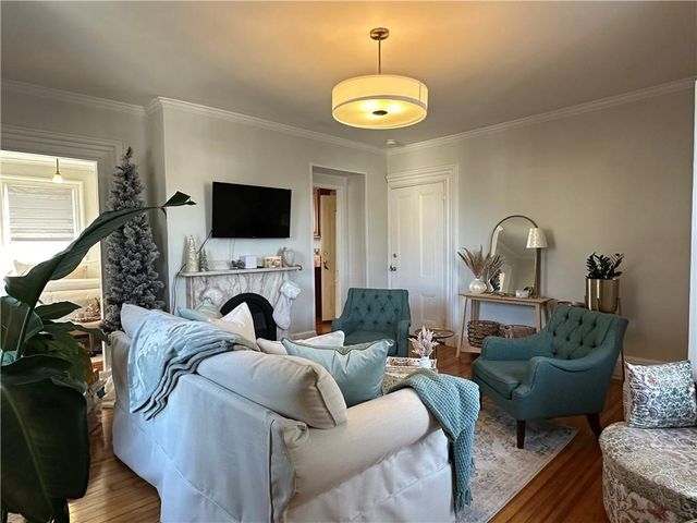5 Record Street 2B, Newport, RI 02840