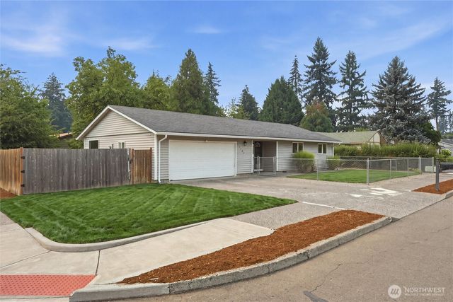 2102 NE 96th Court N, Vancouver, WA 98664