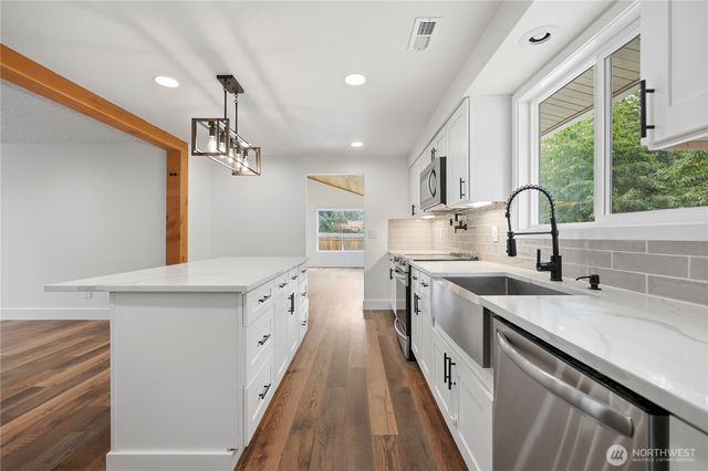2102 NE 96th Court N, Vancouver, WA 98664