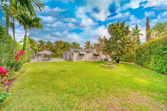 10641 SW 99th Ter, Miami, FL 33176