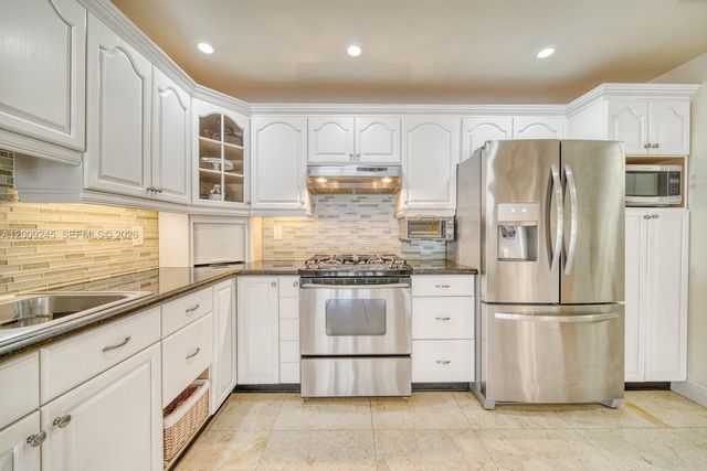 10641 SW 99th Ter, Miami, FL 33176