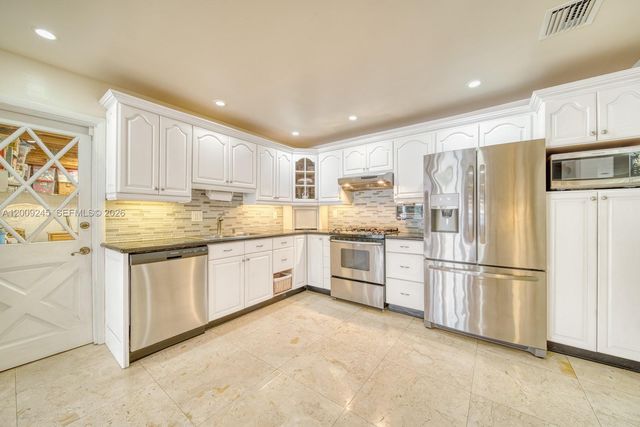 10641 SW 99th Ter, Miami, FL 33176