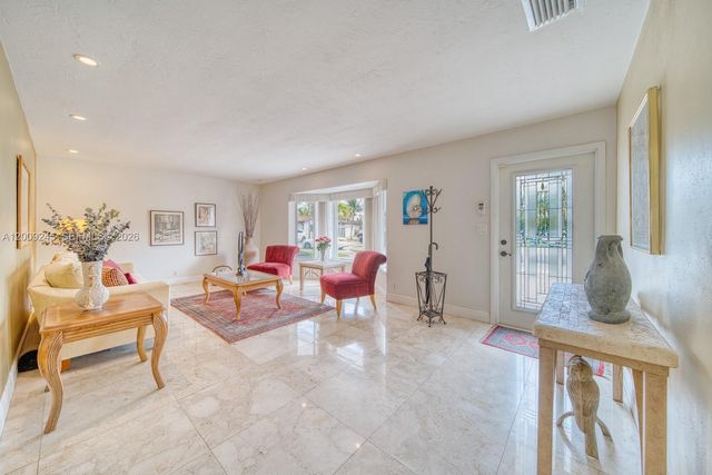 10641 SW 99th Ter, Miami, FL 33176