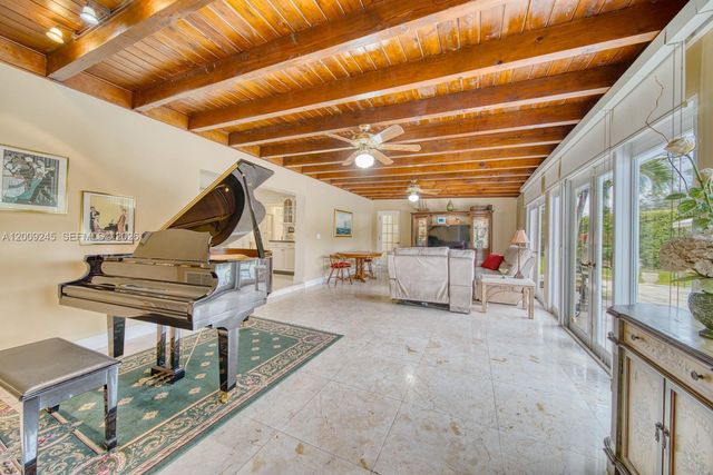 10641 SW 99th Ter, Miami, FL 33176