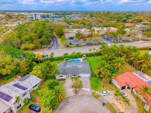 10641 SW 99th Ter, Miami, FL 33176