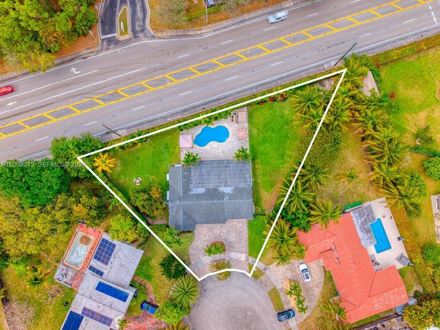 10641 SW 99th Ter, Miami, FL 33176