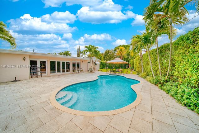 10641 SW 99th Ter, Miami, FL 33176