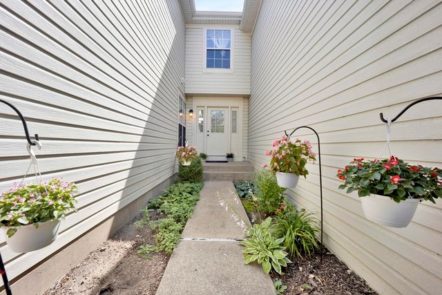 2164 SEAVER Lane, Hoffman Estates, IL 60169
