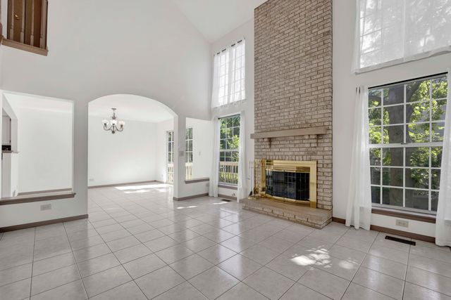 2164 SEAVER Lane, Hoffman Estates, IL 60169