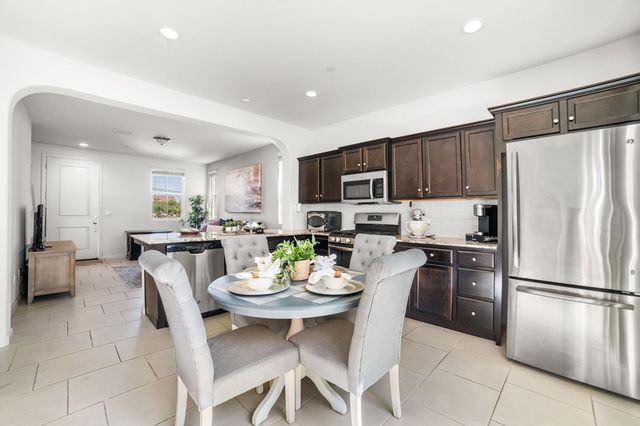 1532 Joy Drive, Clovis, CA 93619