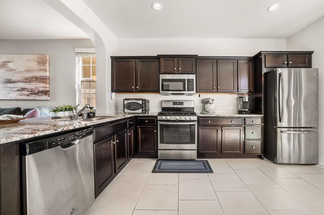 1532 Joy Drive, Clovis, CA 93619