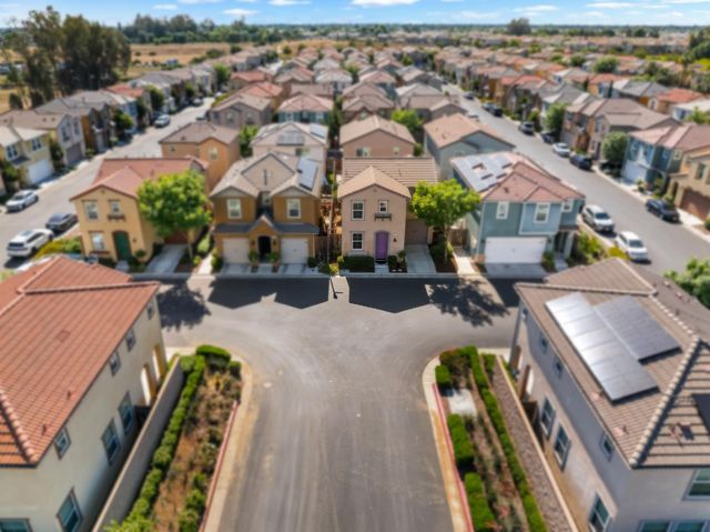 1532 Joy Drive, Clovis, CA 93619