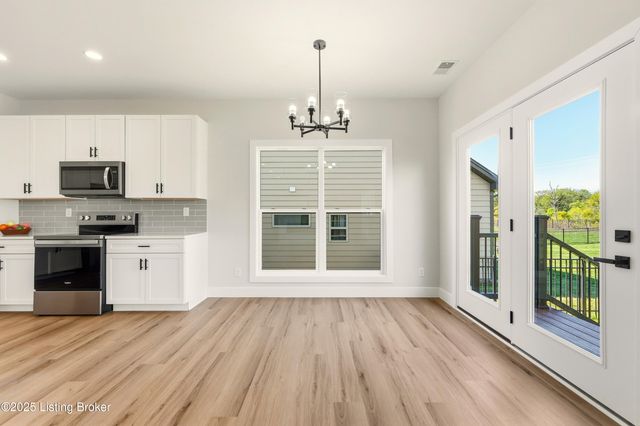 1160 Greens Dr, Simpsonville, KY 40067