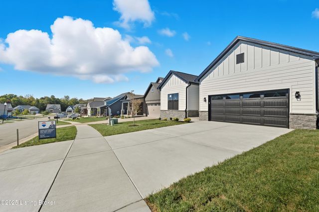 1160 Greens Dr, Simpsonville, KY 40067