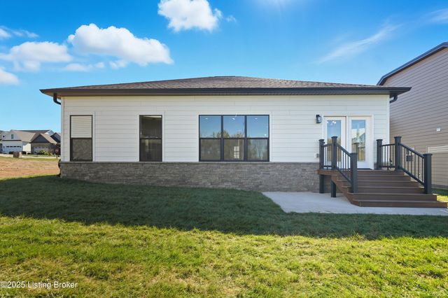 1160 Greens Dr, Simpsonville, KY 40067