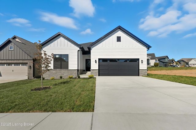 1160 Greens Dr, Simpsonville, KY 40067