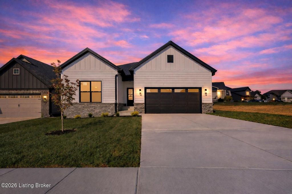 1160 Greens Dr, Simpsonville, KY 40067