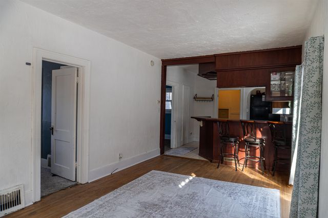 512 1ST ST NE, Minot, ND 58703