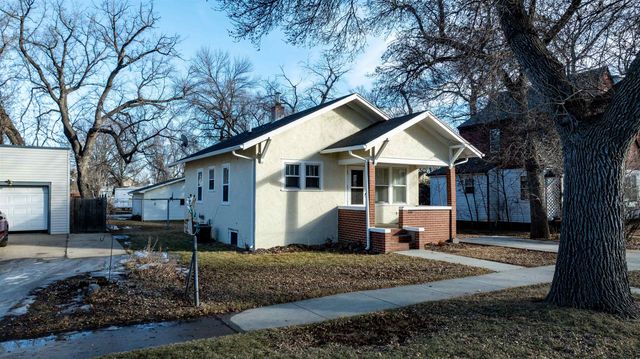 512 1ST ST NE, Minot, ND 58703