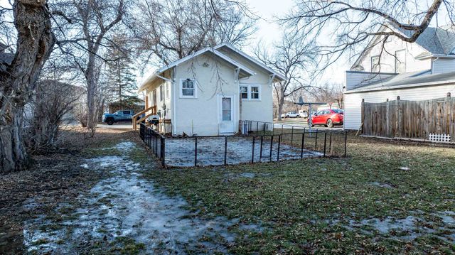 512 1ST ST NE, Minot, ND 58703