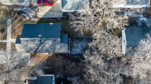 512 1ST ST NE, Minot, ND 58703