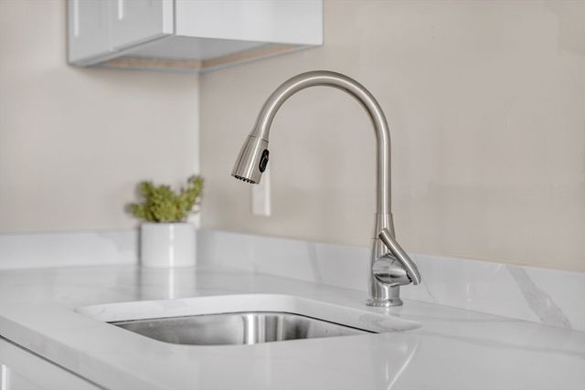 127 Centre St 307, Brockton, MA 02302