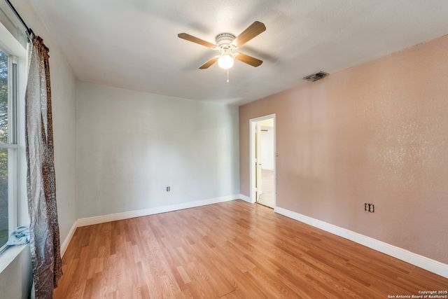 4630 Waterwood Pass, Elmendorf, TX 78112