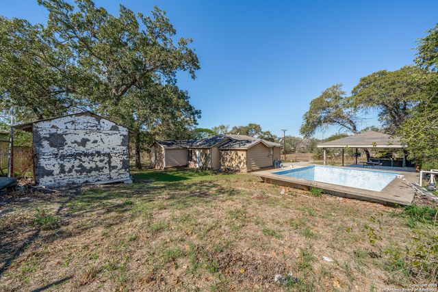 4630 Waterwood Pass, Elmendorf, TX 78112