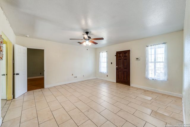 4630 Waterwood Pass, Elmendorf, TX 78112