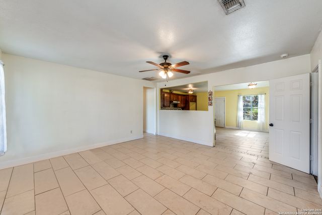 4630 Waterwood Pass, Elmendorf, TX 78112